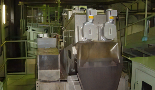 Squeeze Sludge Fresh Out of the Reactor. Don’t Wait until it Stinks!